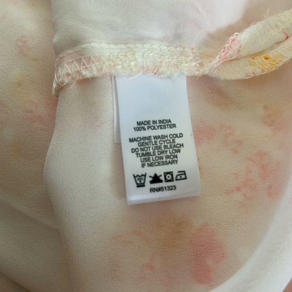 CeCe Coral Floral🌷 Blouse - Picture 7 of 8